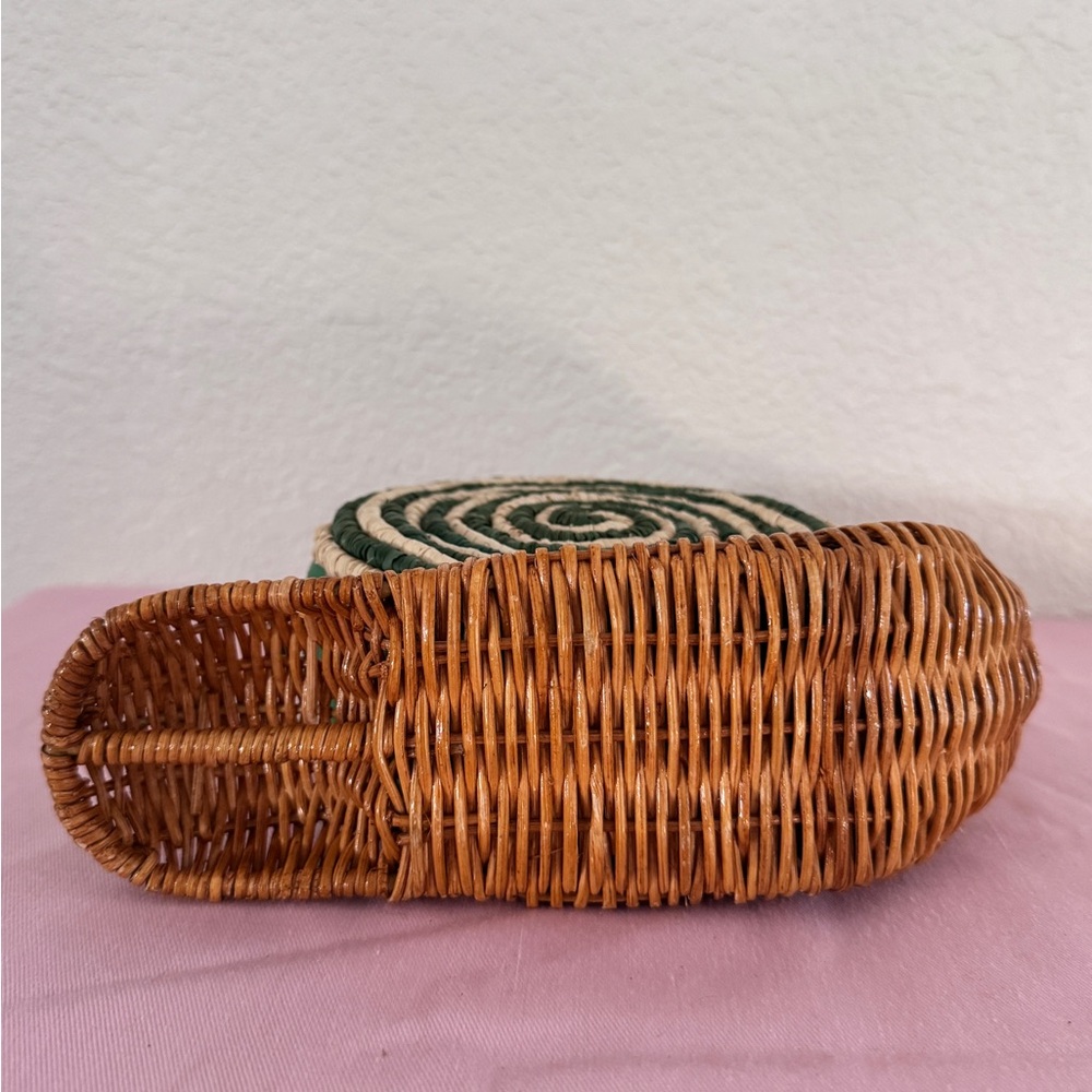 Kate Spade Spring Forward Wicker Snail - Picture 6 of 11